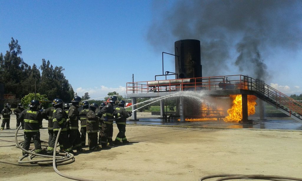 Bomberos de Malalhue en Academia nacional